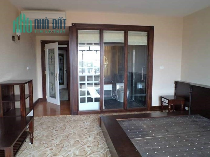NÚI TRÚC- MẶT PHỐ 95 m x 7 tầng, MT 6.5m, giá 41 tỷ. LH 0981588619.