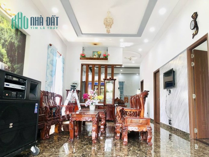 Cần bán biệt thự 420m2 sân vườn mái thái cực đẹp Nhị Bình , Hóc Môn , giá siêu rẻ 