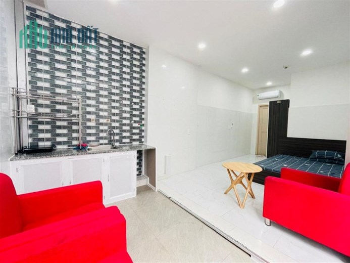 CHDV Thích Quảng Đức 28m2 full nội thất, có Thang máy