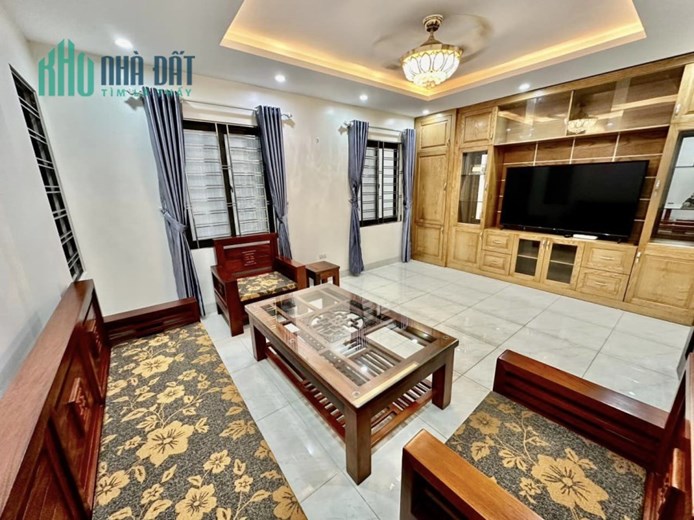 "Bán nhà Khương Hạ,36m2,5 tầng,6.3m,4.5 tỷ, nội thất đầy đủ, ngõ rộng"