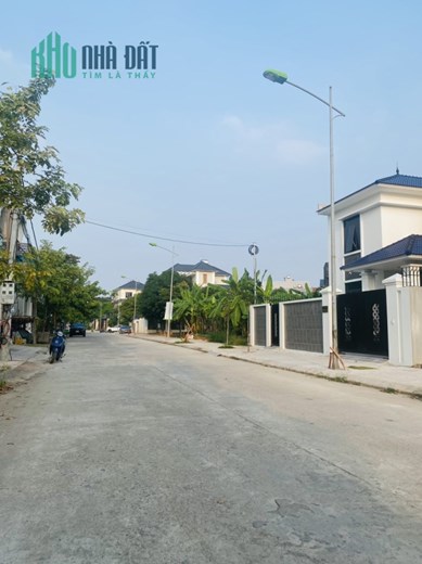 Bán đất mặt phố Nguyễn Tri Phương, Liên Bảo. DT 115m2
