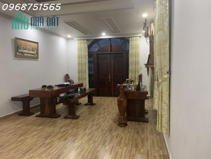 Nhà Mặt Tiền Kinh Doah  Kế Cao Đẳng Kinh Tế Đối Ngoại,Phước Bình , Tp.Thủ Đức 7,4 Tỷ