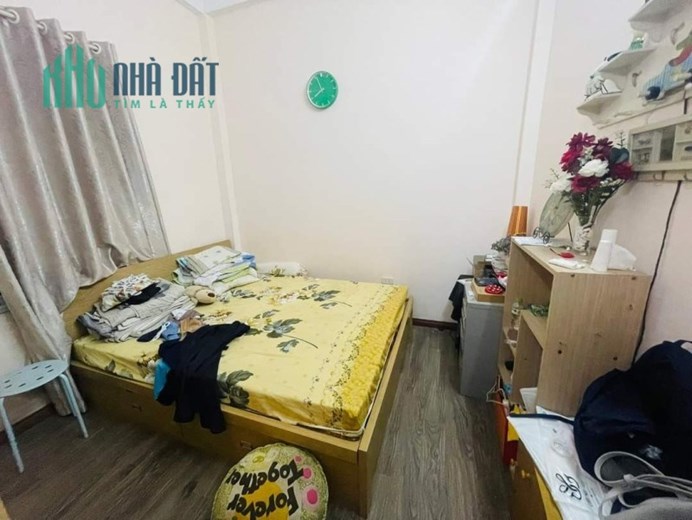 Bán nhà riêng Hoàng Cầu Đống Đa 38m 5 tầng ngõ thông gần phố vài bước chân ra ô tô nhỉnh 4 tỷ lh