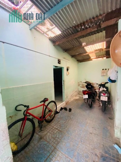 Bán nhà Mặt tiền Bình Long - giao  Văn Cao - Thạch Lam, DT: 7.8x19m, 2 Tầng cũ, 14.2 tỷ (TL)