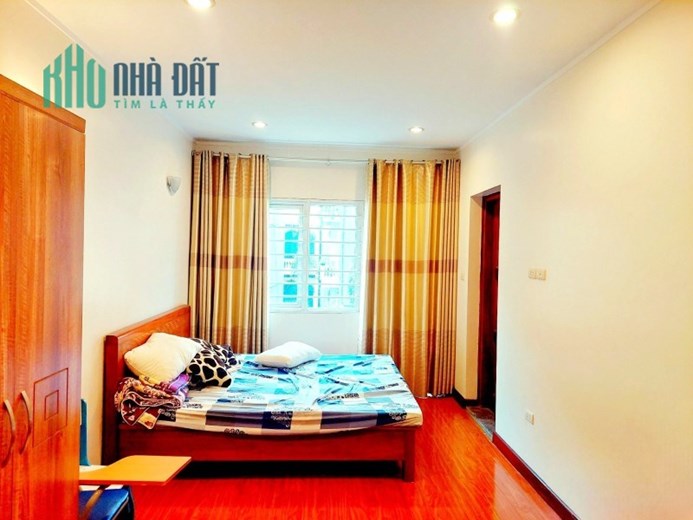 Bán nhà riêng Hào Nam Đống Đa 62m 5 tầng 6 ngủ mặt tiền thoáng ngõ thông nhà đẹp ở ngay chỉ 7 tỷ