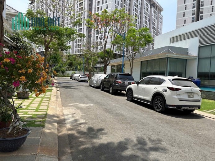 Chính chủ bán nhà phố và Biệt thự Liền Kề Đường Liên Phường-Phường Phước Long B- Quận 9