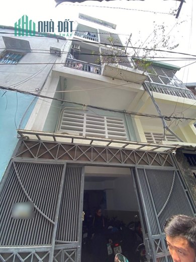 QUẬN 3 - 46m2 - SÁT MẶT TIỀN - HẺM 3M - 4 TẦNG BTCT - 9 PHÒNG - THU NHẬP 40 TRIỆU/THÁNG - GIÁ 6.4 TỶ