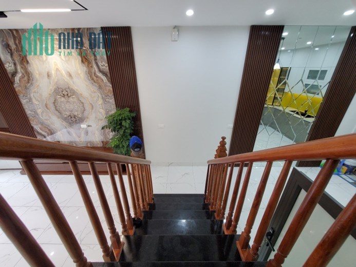 Siêu phẩm. Bán nhà Lê Trọng Tấn, quận Thanh Xuân. 50m2 x 4T. MT 4.5m. Ô TÔ. Hơn 7 Tỷ. 0968084286