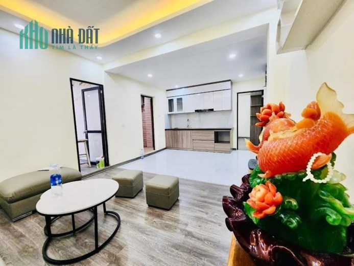 Bán Căn Hộ Tập Thể 2,45 tỷ Giải Phóng - Phố Vọng 3 PN Đẹp Long Lanh