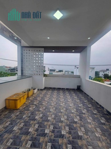 Bán nhà MT Đường 10M5 Hòa Xuân Quận Cẩm Lệ Đà Nẵng 100m2 3 Tầng Chỉ 6,X Tỷ