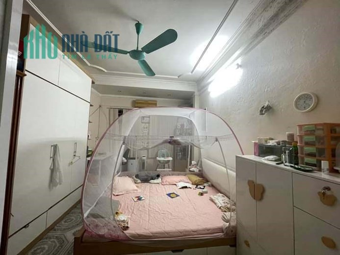 Bán Nhà Ngõ 82 Phố Yên Lãng 30m2 x 4 tầng, mặt ngõ ở sướng kinh doanh sầm uất, ô tô đỗ cửa vào nhà,