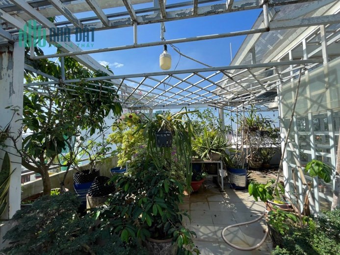 Bán nhà góc 2 mặt tiền đường xe hơi, P. Linh Chiểu, dt 102 m² giá 9,5 tỷ TL