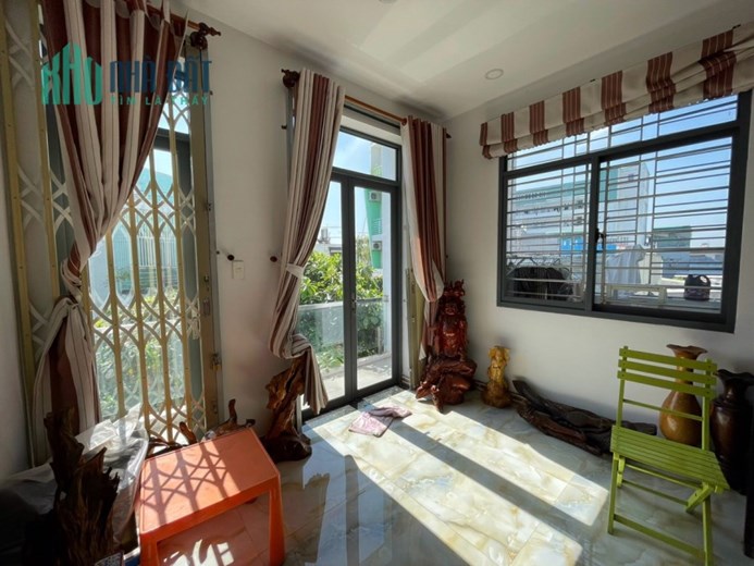 Bán nhà góc 2 mặt tiền đường xe hơi, P. Linh Chiểu, dt 102 m² giá 9,5 tỷ TL