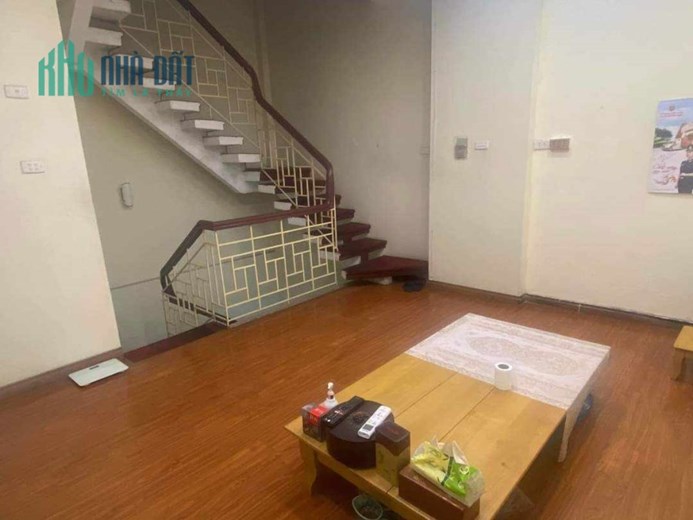 MẶT TIỀN RỘNG Ở SƯỚNG ,OTO NẰM TRONG NHÀ , CÓ GIẾNG TRỜI , GIÁ 12.7 TỶ , TRẦN QUỐC HOÀN