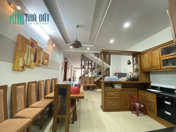 CHO THUÊ NHÀ 4 TẦNG CÓ SÂN RỘNG MẶT TIỀN THANH THUỶ - THANH BÌNH-HẢI CHÂU-ĐÀ NẴNG