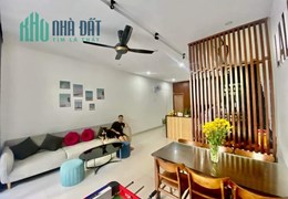 Cho thuê nhà 4 tầng 6 phòng ngủ cục đẹp đường Hoài Thanh- Khu Mỹ An gần Cầu Trần Thị Lý