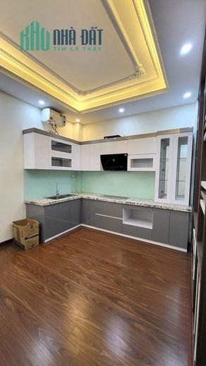 Bán nhà 40m x 5T Nguyễn Văn Cừ gần Plaschem  giá chỉ nhỉnh 3 tỷ TL. LH: 0936123469