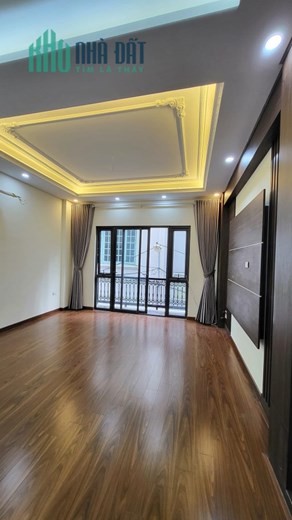 Bán nhà 40m x 5T Nguyễn Văn Cừ gần Plaschem  giá chỉ nhỉnh 3 tỷ TL. LH: 0936123469