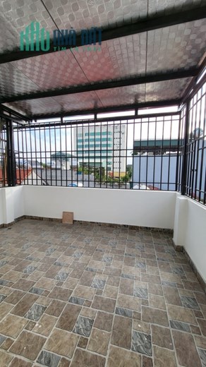 Bán nhà 40m x 5T Nguyễn Văn Cừ gần Plaschem  giá chỉ nhỉnh 3 tỷ TL. LH: 0936123469