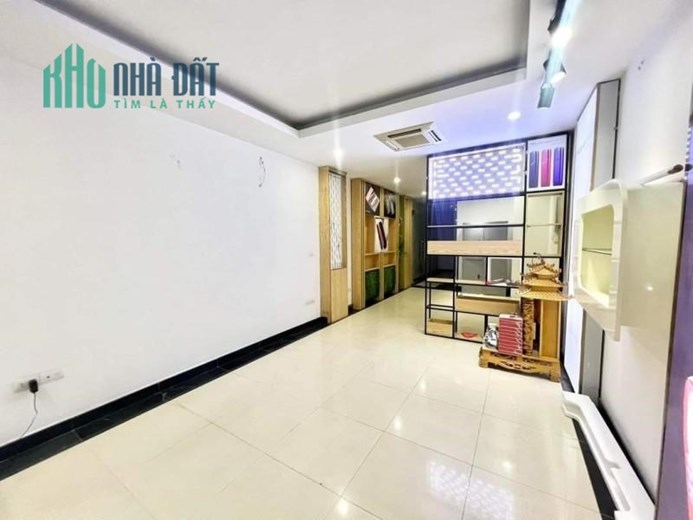Cho Thuê Nhà Riêng  mặt ngõ ô tô tránh phố Tạ Quang Bửu