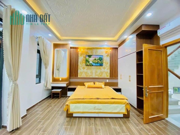 BÁN NHÀ HUỲNH TẤN PHÁT KẾ BÊN CHỢ PHÚ XUÂN, 112M2, 4 TẦNG, NHÀ MỚI Ở NGAY CHỈ 5 TỶ NHỈNH