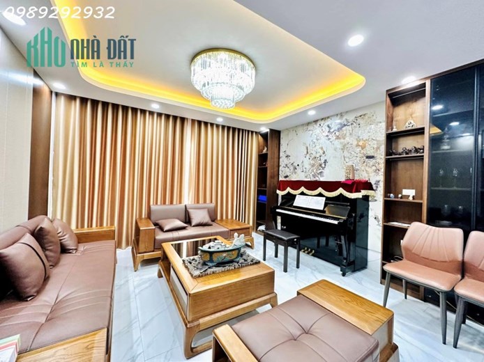 Hot,Nguyễn Phúc Lai,Hoàng Cầu.Kinh doanh sầm uất,2 oto tránh.80m x19tỷ