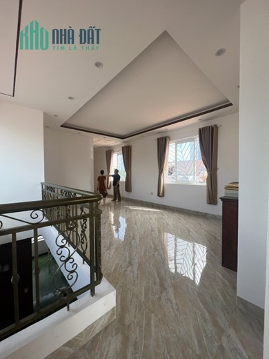 Cần bán nhà mặt tiền khu đắc địa nhất KĐT Vĩnh Điềm Trung,đường A2(Hoàng Cầm)