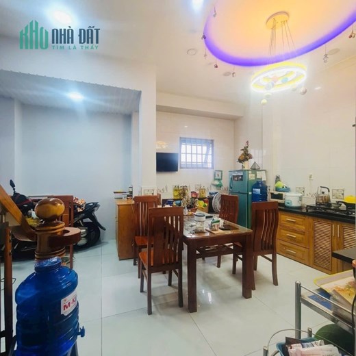 Bán nhà hẽm xe hơi tới cửa Phạm Văn Chiêu, Gò Vấp ngang khủng 10m 3 tầng 4PN giá 4 tỷ xíu