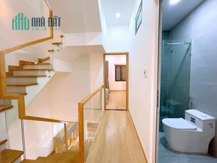 BÁN NHÀ 4 TẦNG ĐANG KINH DOANH DÒNG TIỀN, ĐƯỜNG LÊ ĐÌNH DƯƠNG HẢI CHÂU ĐÀ NẴNG CHỈ 4 TỶ.
