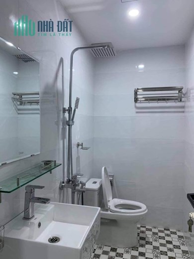 BÁN NHÀ 4 TẦNG ĐANG KINH DOANH DÒNG TIỀN, ĐƯỜNG LÊ ĐÌNH DƯƠNG HẢI CHÂU ĐÀ NẴNG CHỈ 4 TỶ.