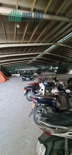 Cho thuê kho xưởng gần Cầu Mai Lĩnh, Hà Đông , Hà Nội, xe container đỗ trong kho, bảo vệ , PCCC