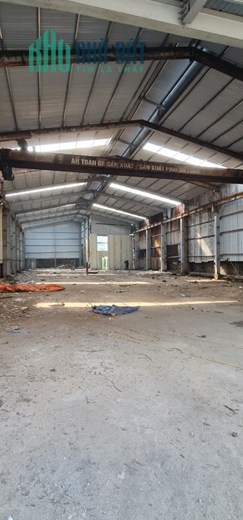 Cho thuê kho xưởng gần Cầu Mai Lĩnh, Hà Đông , Hà Nội, xe container đỗ trong kho, bảo vệ , PCCC