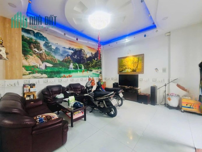 113 ĐƯỜNG SỐ 1 - P13 - GÒ VẤP. NGANG KHỦNG 5,5M 3 TẦNG. GIÁ CHỈ 4 TỶ 680. CHỦ NGỘP NẶNG. SỔ HỒNG
