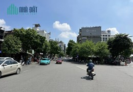 O94lO7l689 Bán Bán nhà phố Kim Mã 75m², 5 tầng, MT 4.2m, giá 31 tỷ Ba Đình.