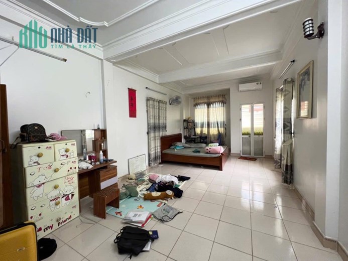 Bán nhà Lực Hành - Trung Lực 91m 3 tầng GIÁ 2.75 tỉ xây độc lập, sân cổng riêng