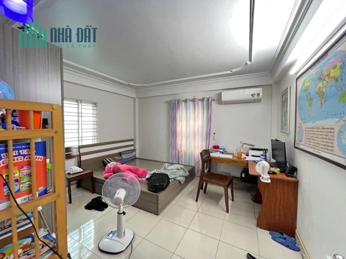 Bán nhà Lực Hành - Trung Lực 91m 3 tầng GIÁ 2.75 tỉ xây độc lập, sân cổng riêng
