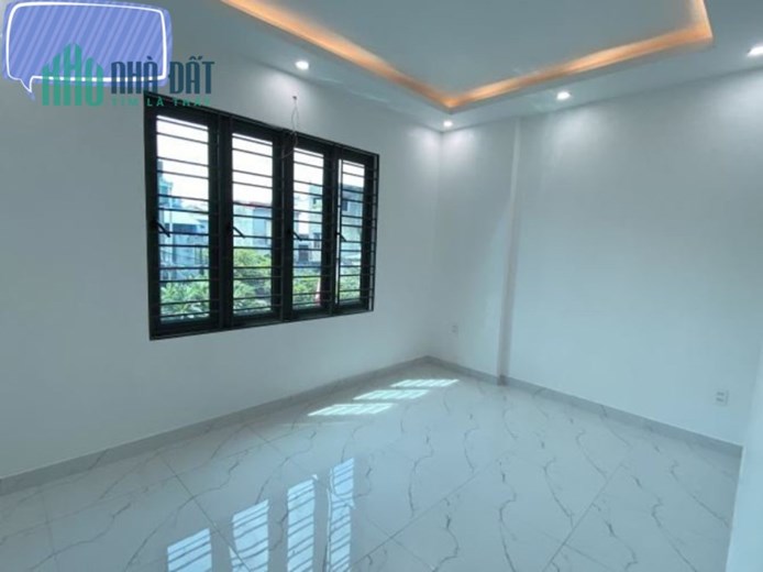 Bán nhà mặt ngõ CHợ Hàng Cũ 39m 4 tầng GIÁ 3.3 tỉ mới tinh, độc lập