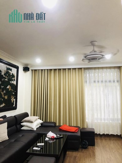 Bán nhà mặt phố kinh doanh, Trâu Quỳ, Gia Lâm, 80m, lô góc, 4 tầng, ô tô, 10 tỷ 6