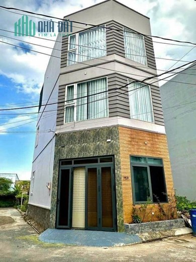 chính chủ bán nhà 1 trệt 2 lầu Góc 2 mặt tiền đường Lã Xuân Oai-Phường long Trường Quận 9