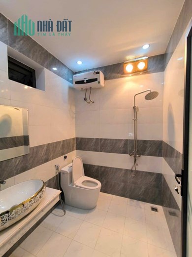 Bán nhà Ngô Gia Tự ngay Cầu Rào, 42m 4 tầng GIÁ 2.78 tỉ mới tinh, lô góc, ngõ nông