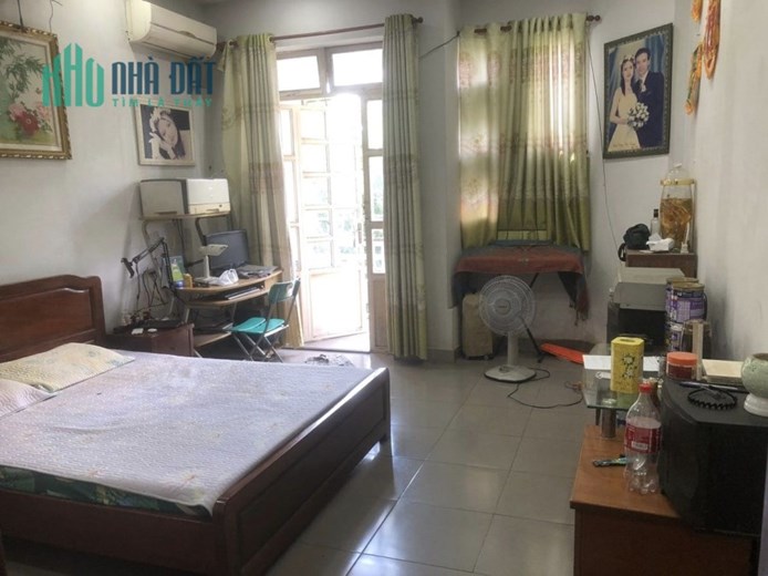 Cuối tháng định cư, bán nhanh nhà mặt tiền Nguyễn Thái Bình, đang cho thuê giá cao