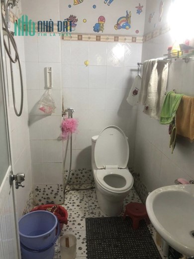 Cuối tháng định cư, bán nhanh nhà mặt tiền Nguyễn Thái Bình, đang cho thuê giá cao