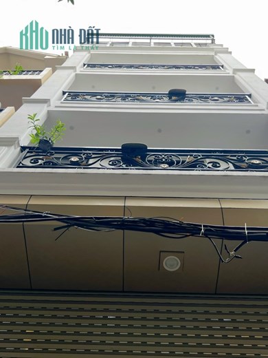 Cho thuê nhà Nguyễn Tuân , Thanh Xuân NHÀ MỚI ĐẸP 85mx5T oto Thang máy VP spa ở ngay hơn 30 tr
