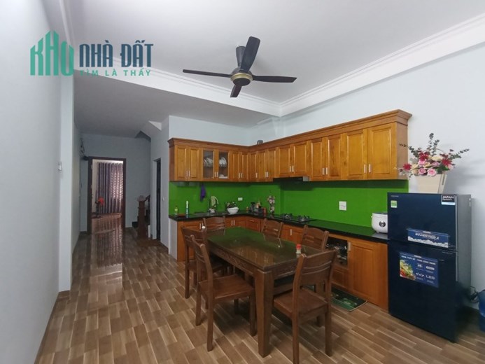 Bán nhà mặt ngõ kinh doanh Yên Lãng Đống Đa 30mx4T ô tô đỗ cửa chỉ 6.5 tỷ lh 0817606560