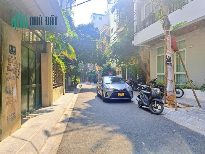 Bán nhà Phân Lô Đầm Trấu, 125m2, 5 Tầng, Vỉa hè – Ô tô tránh – Kinh Doanh giá 21 tỷ
