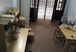 Cho thuê nhà 45m 5 tầng Hoàng Quốc Việt Cầu Giấy. Gồm 5PN 5WC.hơn 10 tr 0854555533