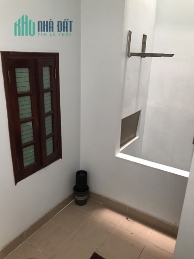 Cho thuê nhà 45m 5 tầng Hoàng Quốc Việt Cầu Giấy. Gồm 5PN 5WC.hơn 10 tr 0854555533