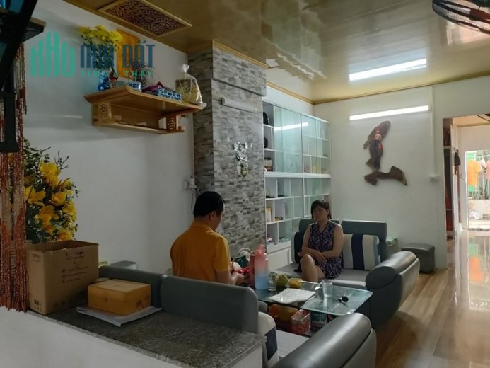 Bán nhà 3 tầng Sài Đồng,Long Biên 33m2,Mt5.5m oto đỗ cửa chỉ 2.8 tỷ