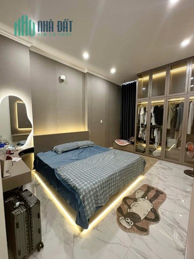 Ngộp Lê Hồng Phong - Quận 5 - HXH Thông  - 4 Tầng - 50m2