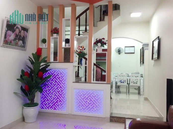 BÁN NHÀ NGUYỄN VĂN HUYÊN – DÂN XÂY TÂM HUYẾT – GẦN PHỐ - OTO ĐỖ CỔNG – 4 TẦNG x 46M, NHỈNH 5 TỶ